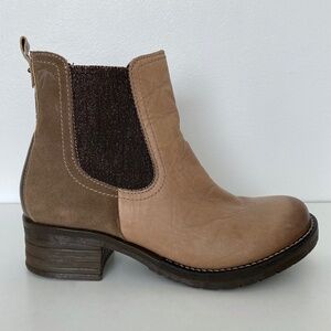 Beige Taupe DROMEDARIS Kourtney Scrunched Leather Chelsea Boots 37 / 6.5 - 7